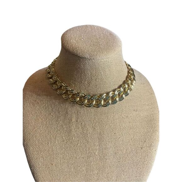 Gorgeous Statement Necklace - Picture 5 of 9